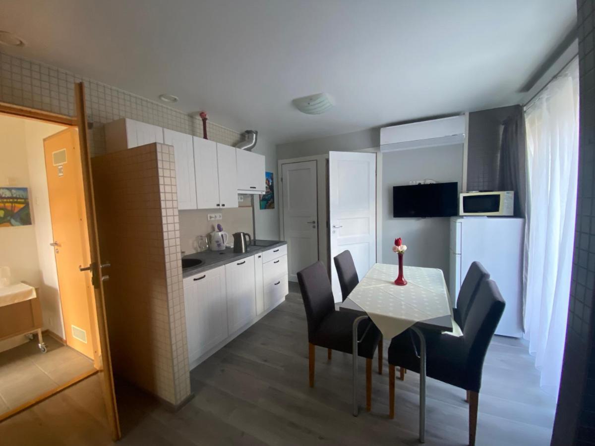 Villa Meri Apartments Parnu Bagian luar foto