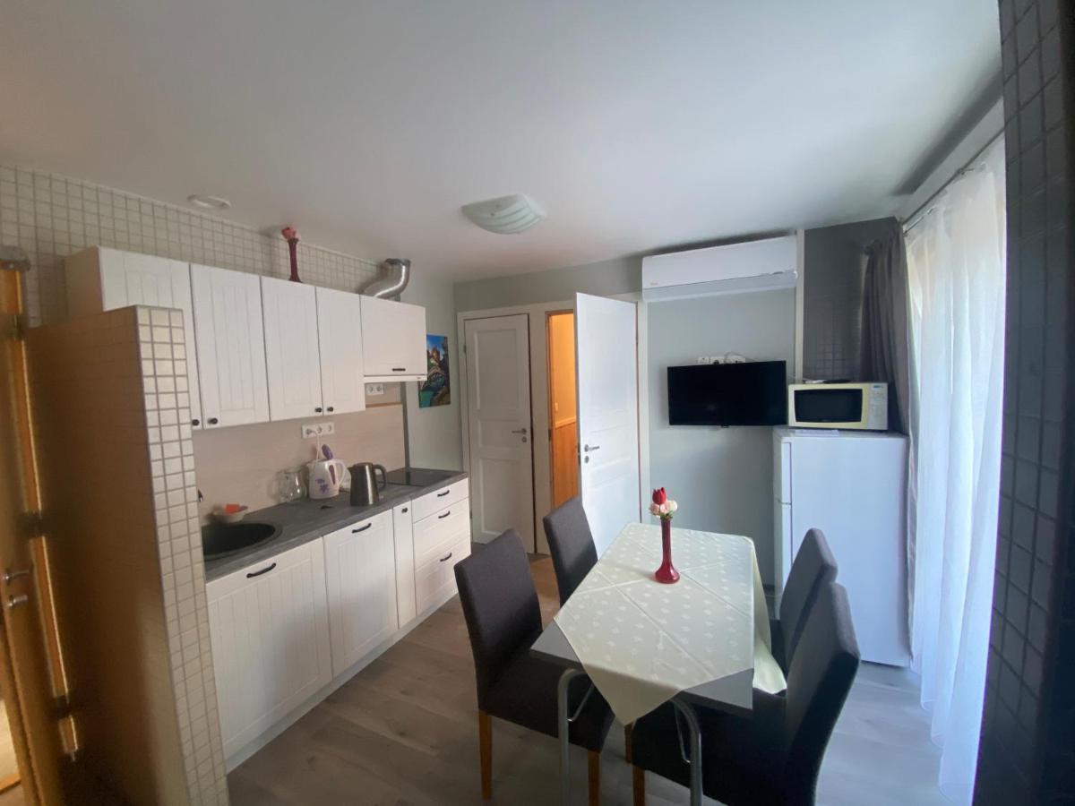 Villa Meri Apartments Parnu Bagian luar foto