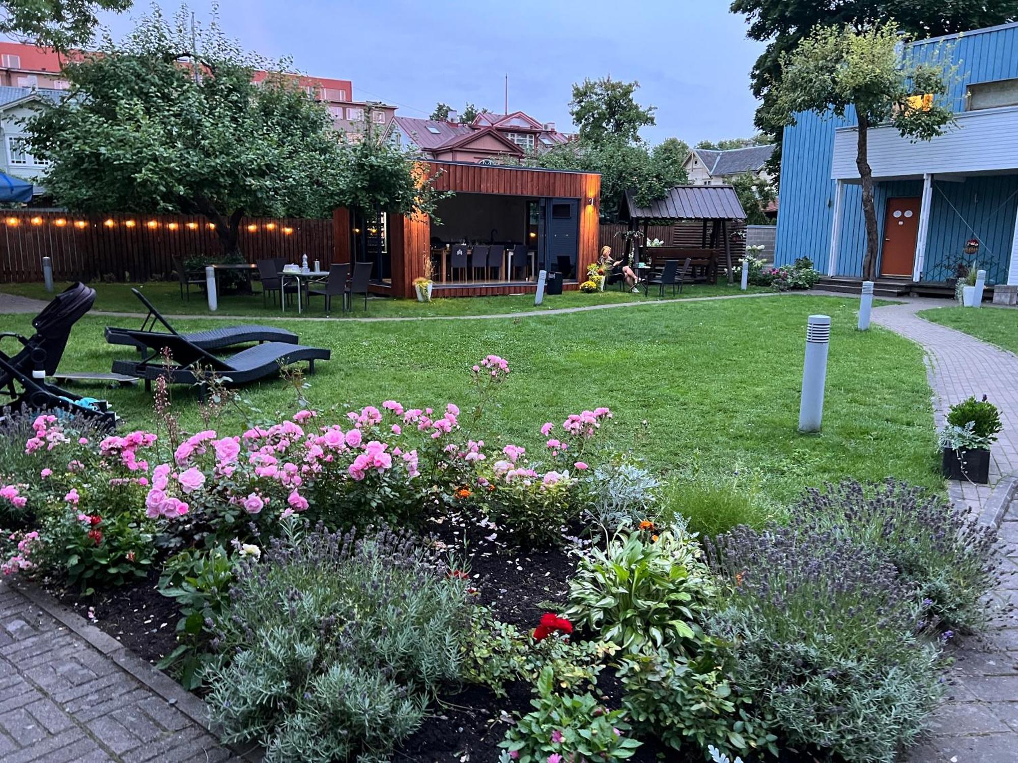 Villa Meri Apartments Parnu Bagian luar foto