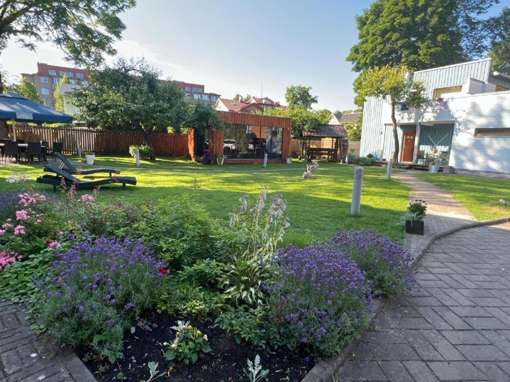 Villa Meri Apartments Parnu Bagian luar foto