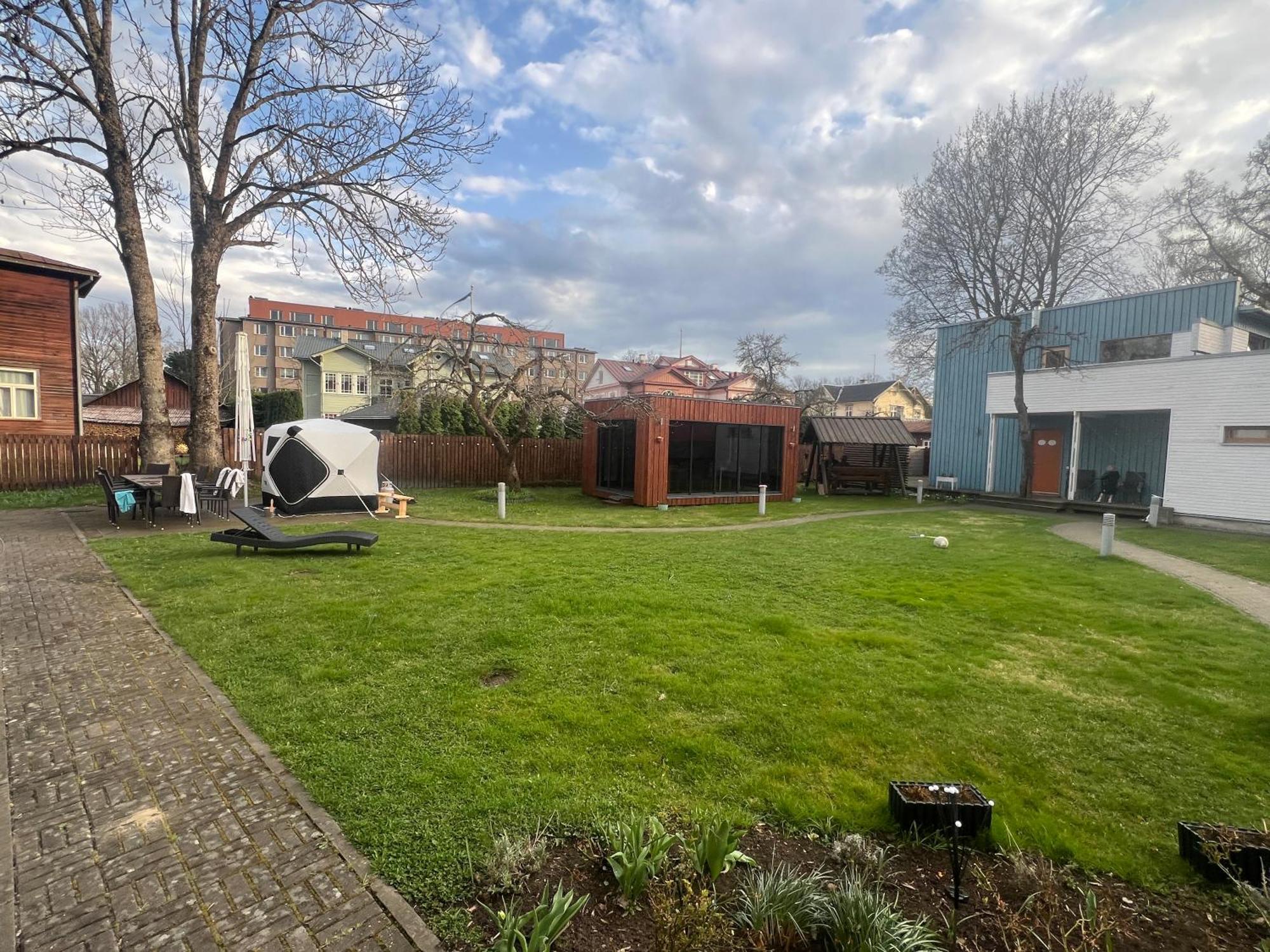 Villa Meri Apartments Parnu Bagian luar foto